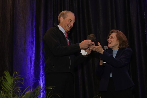 Dr. Sylvia Earle presents the inaugural Dr. Sylvia Earle Award to Fisk Johnson, Chairman and CEO of SC Johnson during the Ocean Planet Conference in Los Angeles on Saturday, October 19.