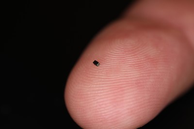 OmniVision's OVM6948 CameraCubeChip&trade; - a fully packaged, wafer-level camera module measuring 0.65mm (W) x 0.65mm (L) x 1.158mm (H), built on OmniVision's OV6948, winner of the Guinness World Record for &ldquo;The Smallest Image Sensor Commercially Available.&rdquo;