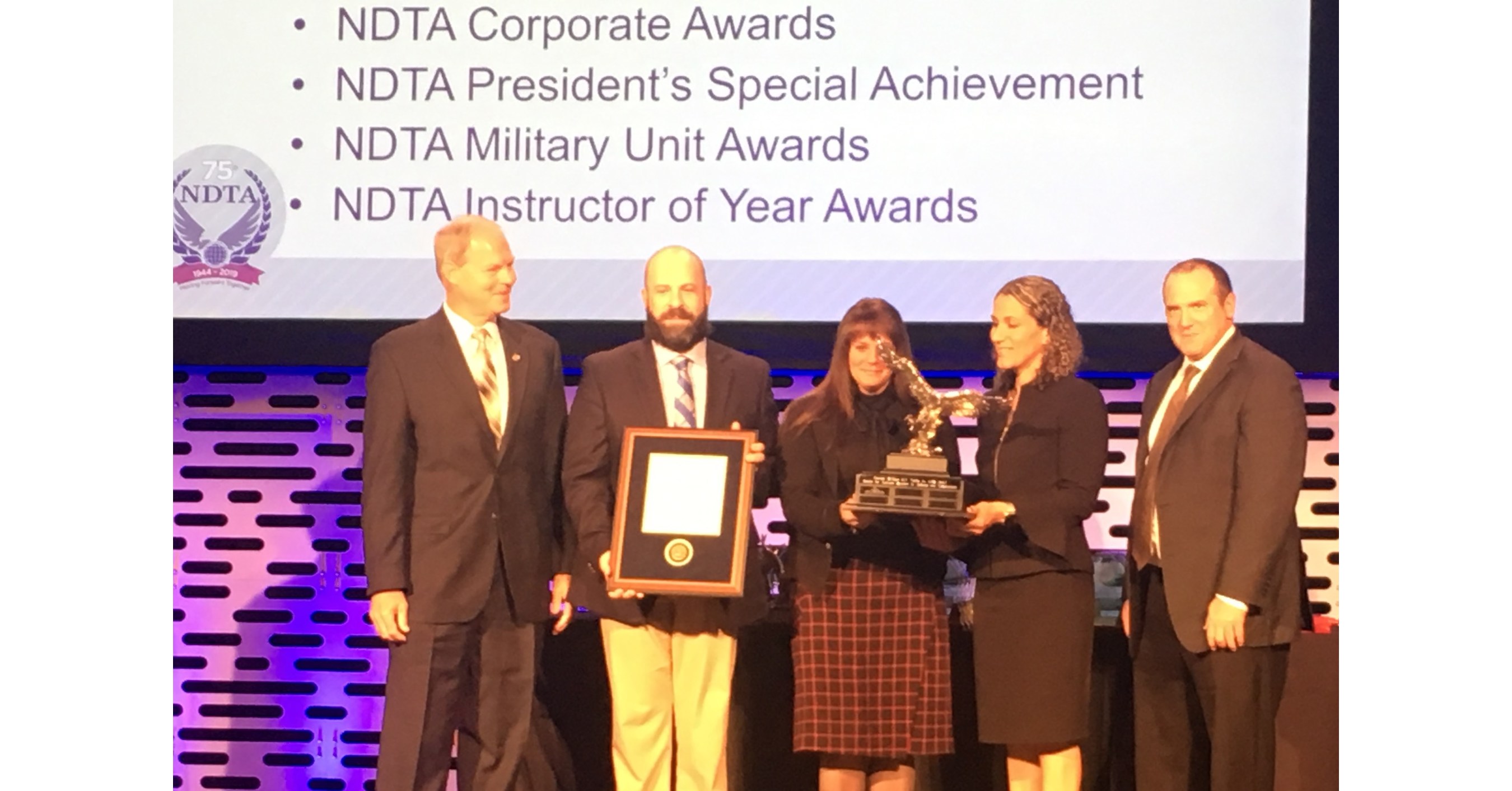 2019 Tuttle Award Presented by the Institute for Defense and Business