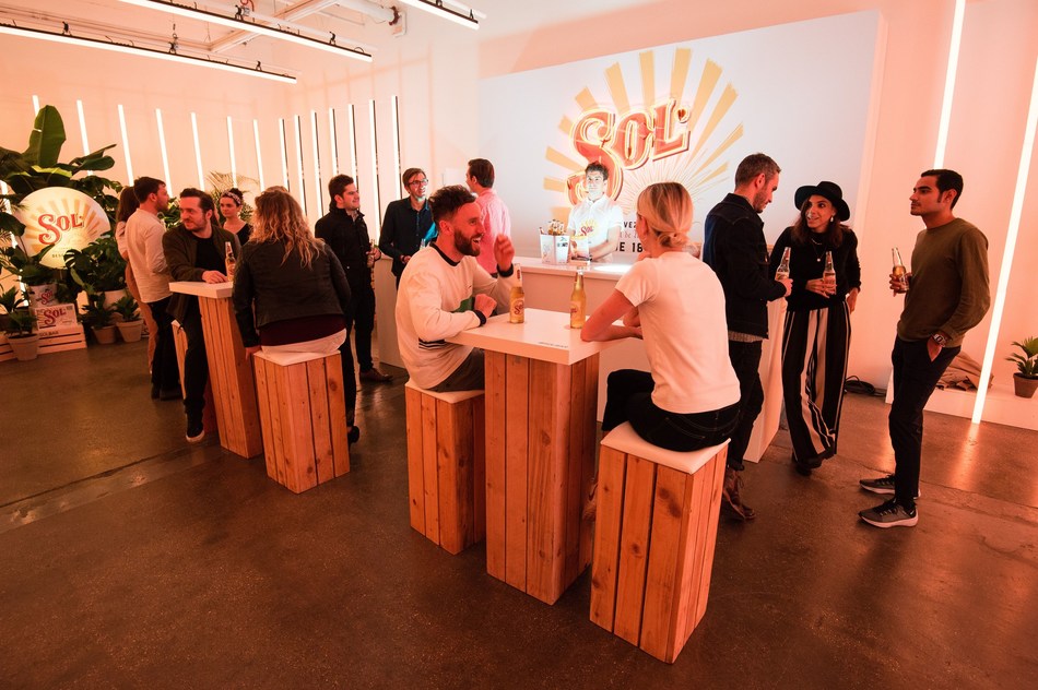 Sol crea el primer bar donde el sol nunca se pone