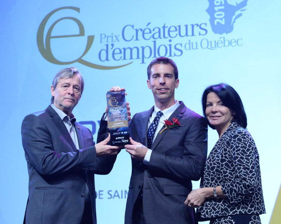 Nova Bus, gagnant du Prix créateurs d’emplois du Québec dans la catégorie Champion pour la région des Laurentides (Groupe CNW/Nova Bus)
