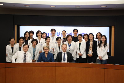 Dr. JOONG H. CHOH, Director of SNUBH&rsquo;s International Healthcare Center, with his team and the GHA Surveyors.