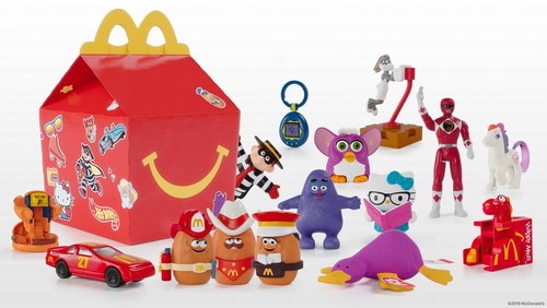 Ils Sont De Retour Mcdonald S Presente Son Joyeux Festin Md Surprise De Serie Limitee Mettant En Vedette Des Jouets Emblematiques Nostalgie Des 40 Dernieres Annees