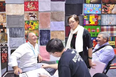 126th Canton Fair Shows Recovery of the Textile Market