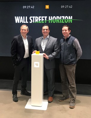 除了Wall Street Horizon首席执行官Barry Star和副总裁David Francoeur之外，IEX总裁Ronan Ryan也参加了开市