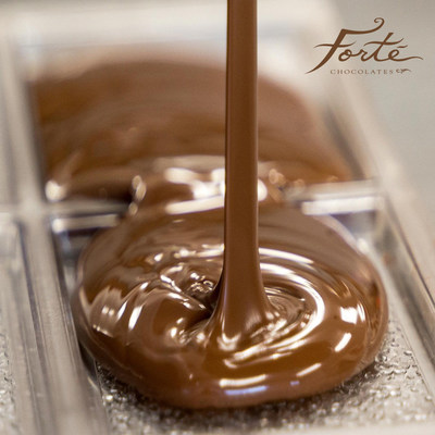 Forte Chocolates making craft chocolate bars