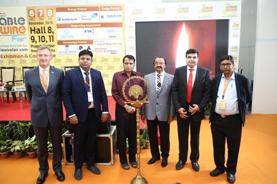 Shri Suresh Prabhu, (3rd from Left) Prime Minister’s Sherpa to G 7 and G 20 inaugurating Cable & Wire Fair 2019