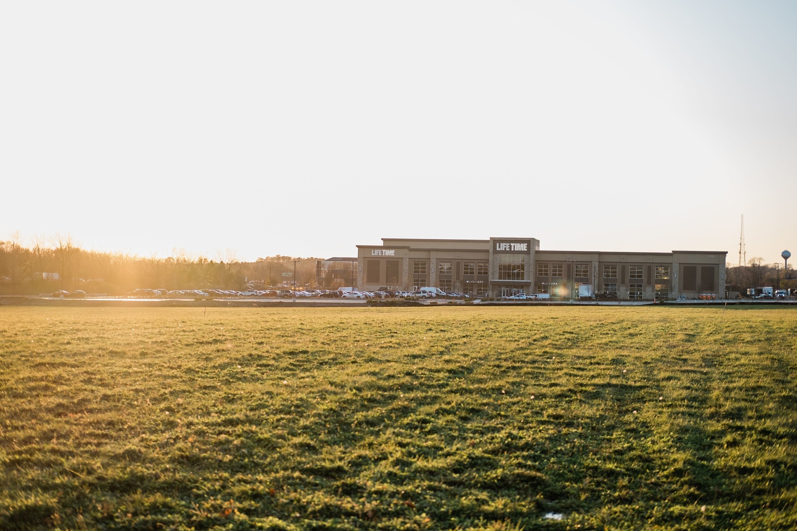 Life Time Brings Athletic Resort Experience to Wisconsin with Opening of 176,000-square-foot Destination in Brookfield on Nov. 11