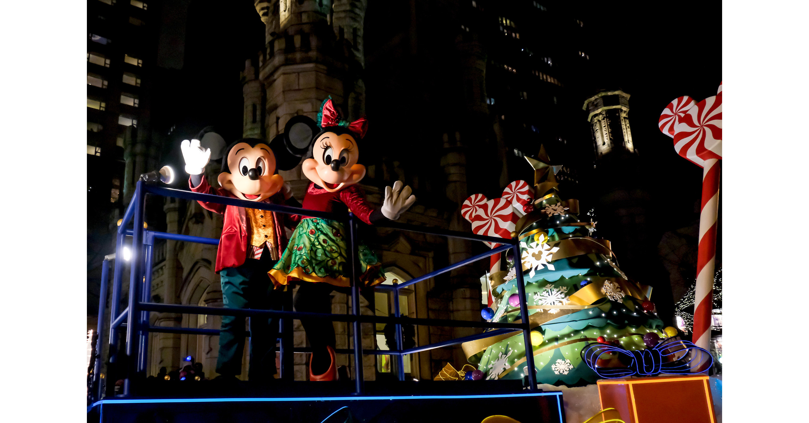 the bmo harris bank magnificent mile lights festival traffic 2016