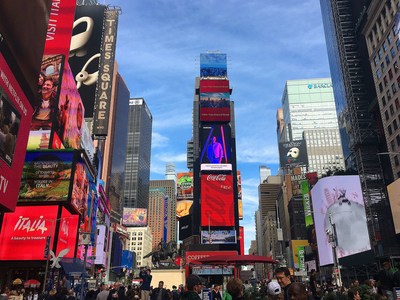China Time-honored Brands promotion video is broadcast at New York Times Square.