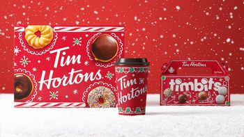 Tim Hortons 2019 fun and festive holiday cups and packaging are decorated with red and green gumdrops and candy cane pinwheels that will transport guests into a winter wonderland. (CNW Group/Tim Hortons)