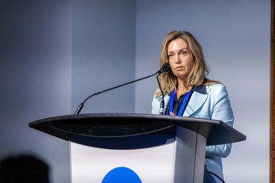 Jay-Ann Gilfoy, CEO of Vancity Community Investment Bank, speaks at the Social Finance Forum on November 7th, 2019. (CNW Group/Vancity Community Investment Bank (VCIB))