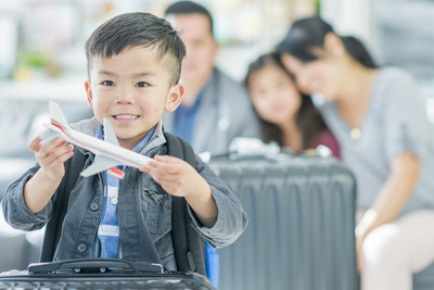 FlightHub & JustFly Offer Parents a Survival Guide for Traveling with Children (CNW Group/FlightHub)