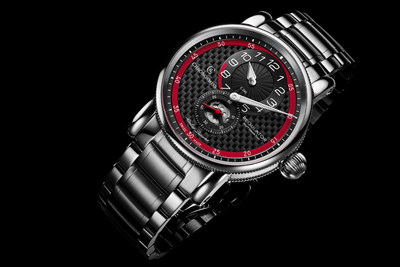 Inspired by motor sport: the Regulator Classic Carbon Racer, a new mechanical timepiece by Chronoswiss