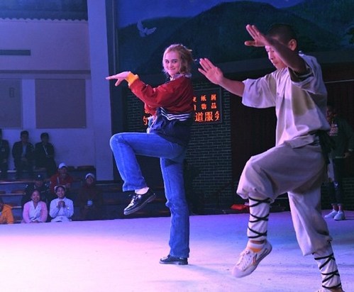A competitor learned Kungfu from Shaolin monks in the Martial Arts Hall of Shaolin Temple.