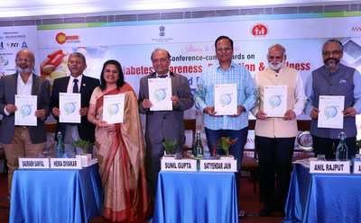 Shri Satyendar Jain, Minister of Health, Govt. of NCT of Delhi unveiled the ARTIST Knowledge Partner brochure at ASSOCHAM in New Delhi. Mr. Saurabh Sanyal, DSG, ASSOCHAM; Dr. Hema Divakar, Chairman, ARTIST, and others have also seen on the occasion.