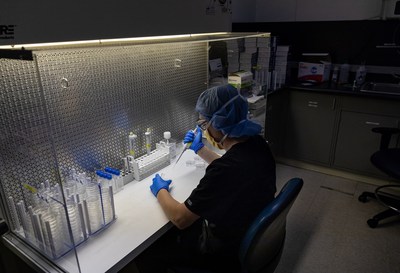 Researcher works in a fertility lab (Credit: Northwell Health)
