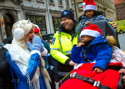 A magical day for more than 50 sick kids at the Montreal Santa Claus Parade, courtesy of Urgences-sant! (CNW Group/Urgences-sant)