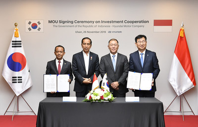(From left to right)
Bahlil Lahadalia, Chairman of Indonesian Investment Coordinating Board (BKPM); Joko Widodo, President of Indonesia; Euisun Chung, Executive Vice Chairman of Hyundai Motor Group; Wonhee Lee, President and CEO of Hyundai Motor Company