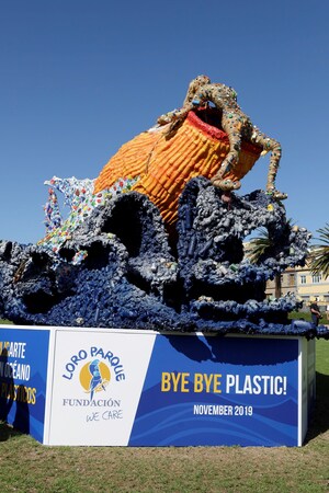 The Loro Parque Foundation Inaugurates a Sculpture to Raise Awareness Against Plastic
