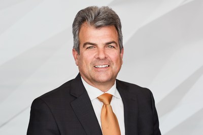 Éric Deschênes, directeur général national et chef du secteur d’activité Électrification - Canada (Groupe CNW/ABB inc.)