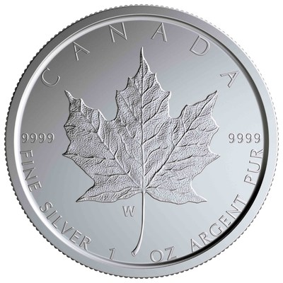 La pice de collection Feuille d'rable en argent avec la marque d'atelier W de la Monnaie royale canadienne (Groupe CNW/Monnaie royale canadienne)