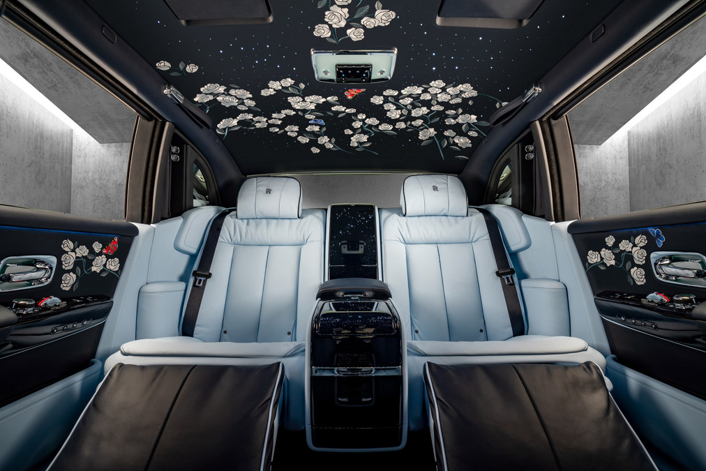 Edad adulta colonia Competencia El Rolls-Royce Phantom con un millón de costuras