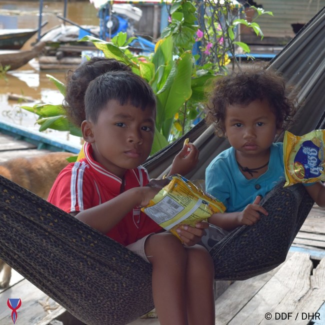 In the idyllic floating village of Kompong Luong we interviewed an old fisherman, whose grandchildren were eating packaged snacks. We were told that these children of three-to-five years old also consume 1-2 energy drinks every day. We are building an awareness program to educate Cambodians about the causes and consequences of Cambodia's disappearing fisheries. We are stressing the importance of traditional diets and the risks to long-term health of the "Nutrition Transitions" taking place.