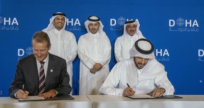 VW CEO Dr. Herbert Diess and QIA CEO Mr. Mansoor Bin Ebrahim Al-Mahmoud (PRNewsfoto/Qatar Investment Authority (QIA))