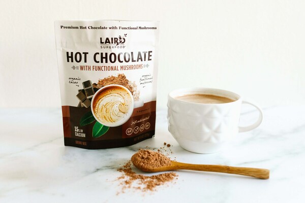 Laird Superfood Hot Chocolate with Functional Mushrooms combines real, plant-based ingredients.