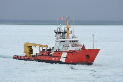 The CCGS Samuel Risley performs icebreaking duties near Goderich, Ontario in February 2019. (CNW Group/Canadian Coast Guard)