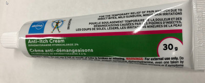 Devant du tube de 30 g de crème anti-démangeaison à 2 % de chlorhydrate de diphénhydramine de marque Atoma (Groupe CNW/Santé Canada)
