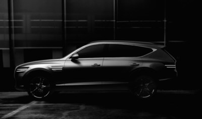 Genesis’ first SUV – the all-new GV80, side profile image.