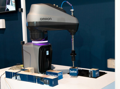 The OMRON i4, a next generation industrial robot equipped with artificial intelligence for predictive maintenance, is making its North American debut at CES 2020.
