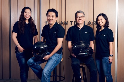 A helmet integrated with materials and communications modules meeting high-security standards as well as an AI-enabled voice assistant to provide a better riding experience for motorcycle riders.