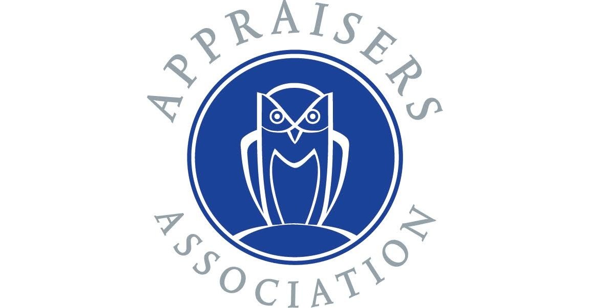 Appraisers Association of America Honors Nancy Olnick and Spanu