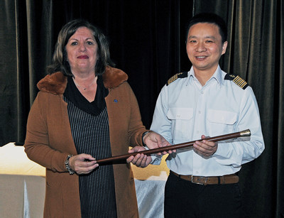 Sylvie Vachon, president and CEO of the Montreal Port Authority, and Captain Qin Xiao Fei, Master of the Exeborg. (CNW Group/Montreal Port Authority)