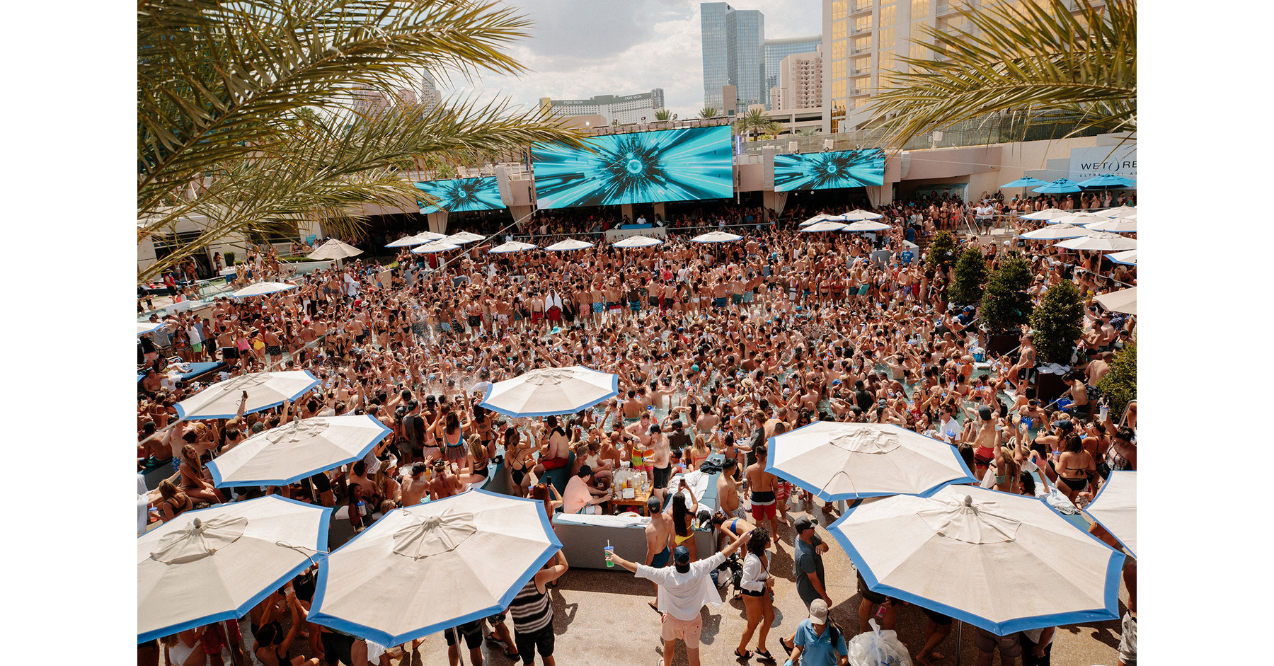 Official Website of Wet Republic Ultra Pool at MGM Grand