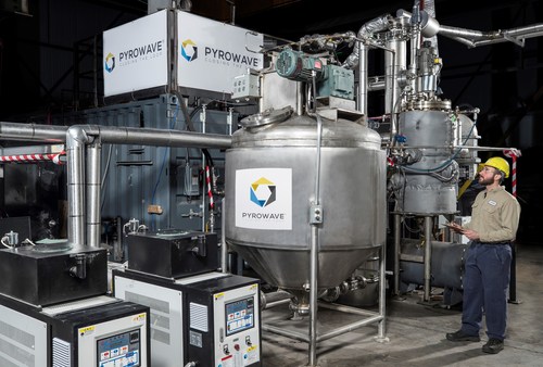 Pyrowave’s molecular recycling allows an infinite recycling of numerous plastics as it brings plastics back to their native, virgin-like state. (CNW Group/Pyrowave)