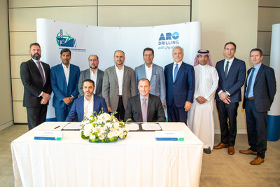 International Maritime Industries CEO, Mr. Fathi Al Saleem, and ARO Drilling’s CEO, MR. Kelly McHenry, signing the Two New Build Rig Orders in attendance of International Maritime Industries Chairman, Mr. Ahmad A. Al-Sa’adi, Senior vice president, Technical Services of Saudi Aramco and other board and management representatives from the two companies.