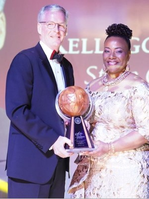Photo (L to R) Steve Cahillane, Chairman and CEO, Kellogg Company; Dr. Bernice A. King, CEO, The King Center