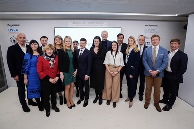 President Volodymyr Zelensky (center) joins the Ukraine House Davos Organizing Committee and sponsors 