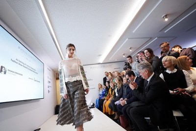 Oksana Karavanska’s beautiful fashion show rocked Ukraine House Davos