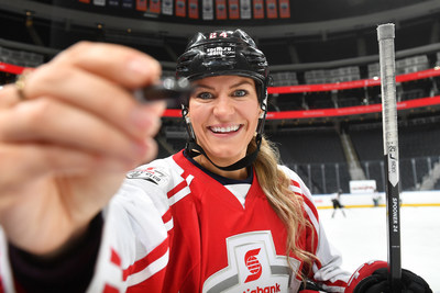 Scotiabank is proud to grow their hockey roster, drafting Canadian hockey star Natalie Spooner as their newest sponsored Teammate. (CNW Group/Scotiabank)