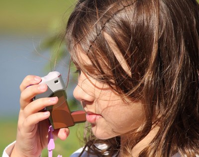 CapMedic's interactive interface helps patients as young as 5 years of age to use inhalers correctly. CapMedic's interactive interface helps patients as young as 5 years of age to use inhalers correctly.