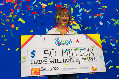 Claire Williams de Maple clbre aprs avoir gagn son gros lot de 50 millions de dollars. Mme Williams a remport le gros lot de LOTTO MAX du vendredi 17 janvier 2020. (Groupe CNW/OLG Winners)