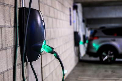Schneider Electric joins The Climate Group EV100 initiative to fast-track shift of 100% fleet to electric mobility. (CNW Group/Schneider Electric Canada Inc.)