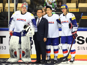 President of Korea Ice Hockey Association, Mong-won Chung to be International Ice Hockey Federation Hall of Famer