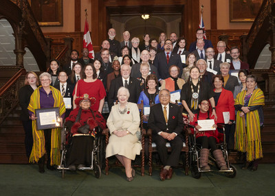 Every recipient of a 2019 Lieutenant Governor's Ontario Heritage Award with Lieutenant Governor Elizabeth Dowdeswell and Ontario Heritage Trust Chair Harvey McCue. Support for the awards provided by Canada Life. (CNW Group/Ontario Heritage Trust)