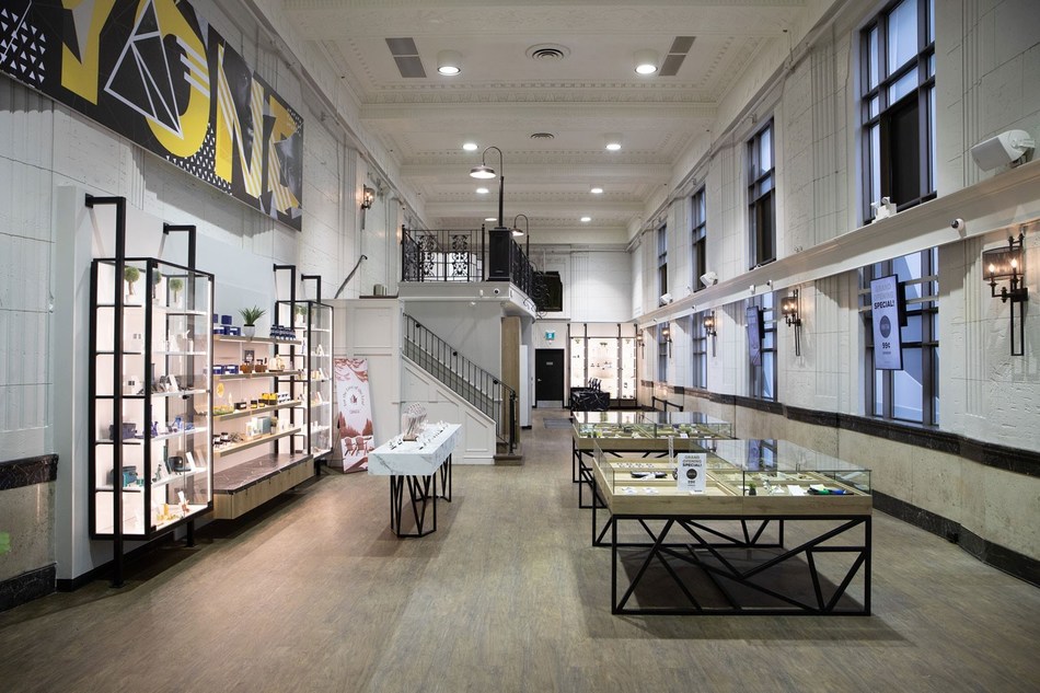 Meta Cannabis Co. store in downtown Toronto opens in Heritage Building at 378 Yonge Street (CNW Group/National Access Cannabis Corp d/b/a Meta Growth)